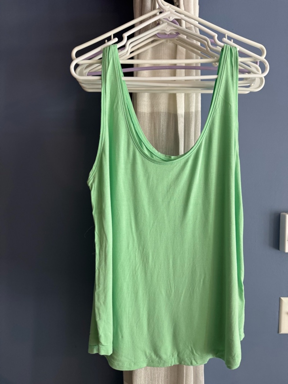 Women’s Scoop Neck Tank Top - Mint Green